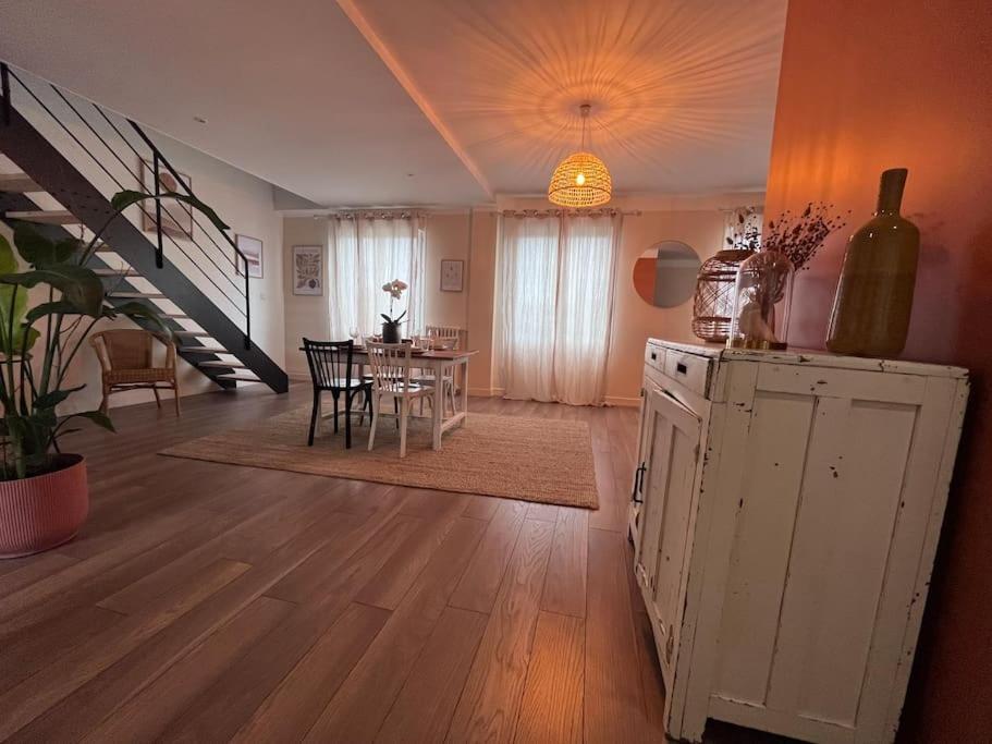 Le Saint Pierre Grand Duplex Hyper Centre, Port Caen Apartment Екстериор снимка